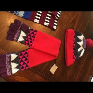 Burberry hat and gloves
